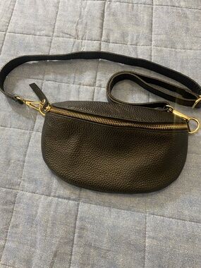 Women's Black Leather Crossbody Belt Bag made in Italy